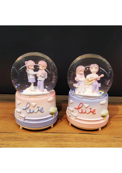 Büyük Boy Kar Küresi