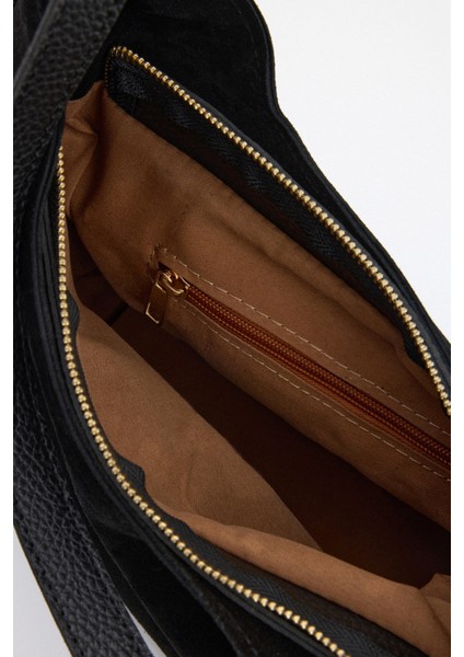 %100 Hakiki Süet Deri Fermuar Kapama ve Iç Cep Detaylı Kadın Omuz Çantası indirimleri