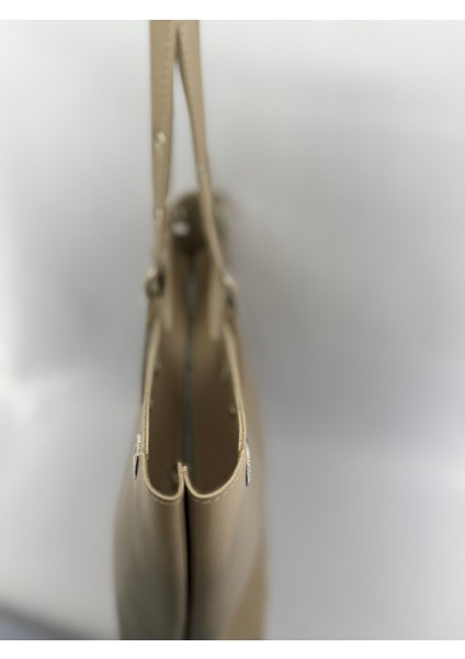 Kadın Halka ve Kemer Toka Detaylı Suni Deri El ve Omuz Çantası modelleri