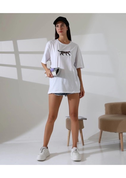 Kaplan Nakış Işlemeli Oversize Tişört