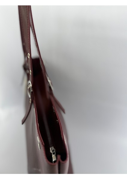 Kadın Halka ve Kemer Toka Detaylı Suni Deri El ve Omuz Çantası modelleri