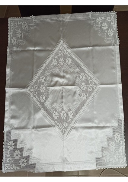 8 Köşeli El Işi Dantel Bohça 100 * 100 cm Boyutunda - Saplı 3 Papatya Modeli