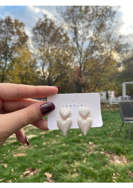 Kalpli Sallantılı Küpe