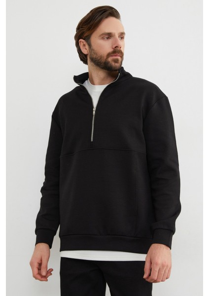 Yarım Fermuarlı Dik Yaka Sweatshirt