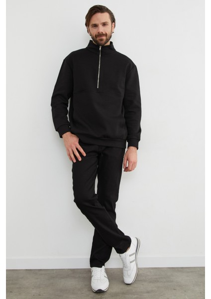 Yarım Fermuarlı Dik Yaka Sweatshirt