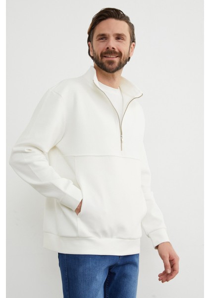 Yarım Fermuarlı Dik Yaka Sweatshirt