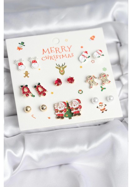 Bfs Yılbaşı Temalı Karışık Model 8 Çift Yılbaşı Temalı Kadın Küpe Seti