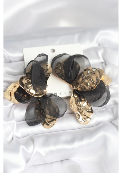 Pirinç Gold Renk Siyah Tüllü Lotus Kadın Küpe - Lisinya