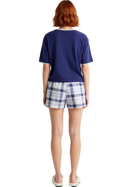 Yazlık Ekose Desenli Pamuklu Pijama Takımı Kısa Kollu Rahat Kalıp Trend Tasarım