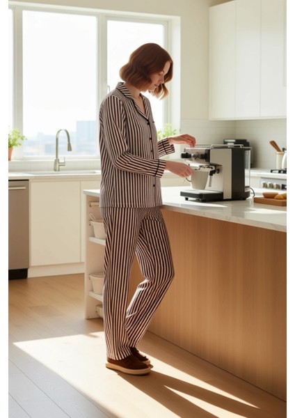 Kadın Çizgili Ev Giyim Pijama Seti Fonksiyonel Dayanıklı Kaliteli Konforlu Estetik Premium
