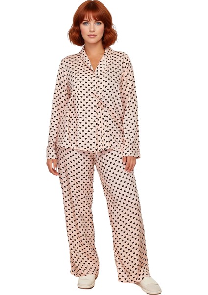 Kadın Puantiye Desenli V Yaka Pijama Takımı Fonksiyonel Dayanıklı Kaliteli Konforlu Modern modelleri