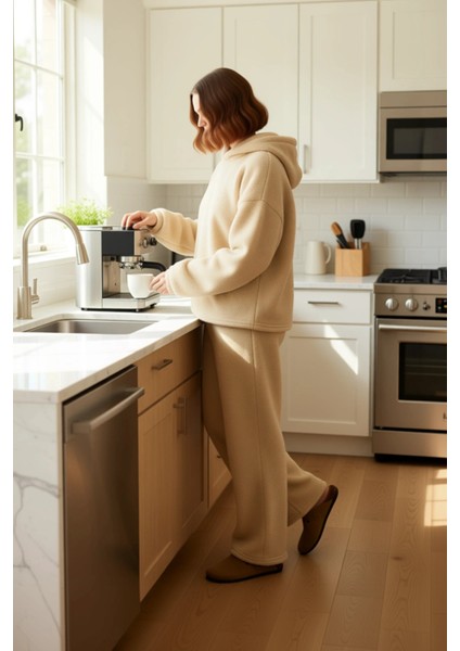 Kadın Kapüşonlu Peluş Pijama Takımı Fonksiyonel Dayanıklı Kaliteli Konforlu Estetik Modern indirimleri