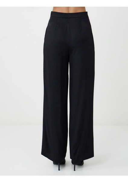 Siyah Normal Bel Bol Paça Düz Kesim Dokuma Pantolon indirimleri