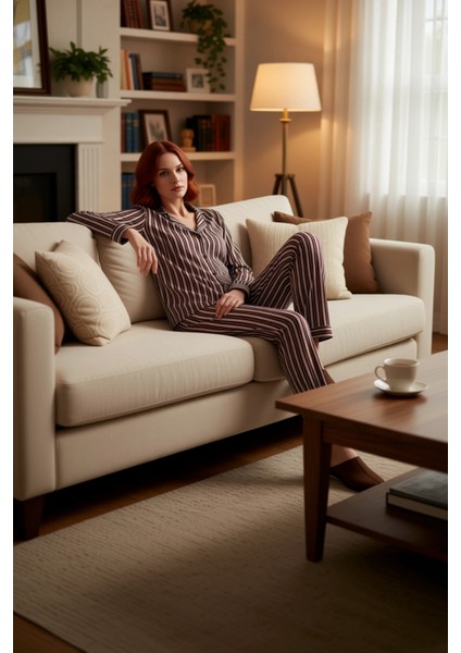 Kadın Çizgili Gömlek Yaka Pijama Takımı Fonksiyonel Dayanıklı Kaliteli Konforlu Estetik Şık fırsatları