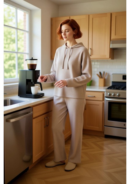 Kadın Relaxed Fit Kapüşonlu Pijama Takımı Fonksiyonel Dayanıklı Kaliteli Konforlu Estetik Şık indirimleri