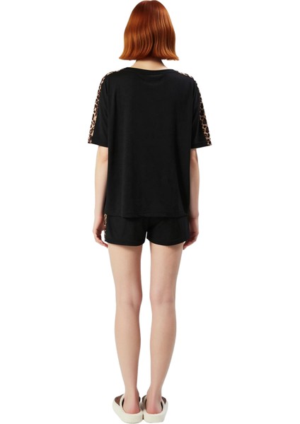 Kadın Viskon Jakarlı Pijama Takımı Leopar Detaylı Fonksiyonel Dayanıklı Kaliteli Konforlu Şık modelleri