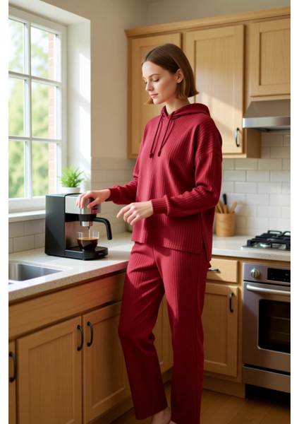 Kadın Relaxed Fit Kapüşonlu Pijama Takımı Fonksiyonel Dayanıklı Kaliteli Konforlu Estetik Şık indirimleri