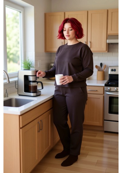 Kadın Düz Desenli Bisiklet Yaka Eşofman Takımı Fonksiyonel Dayanıklı Kaliteli Konforlu Şık indirimleri