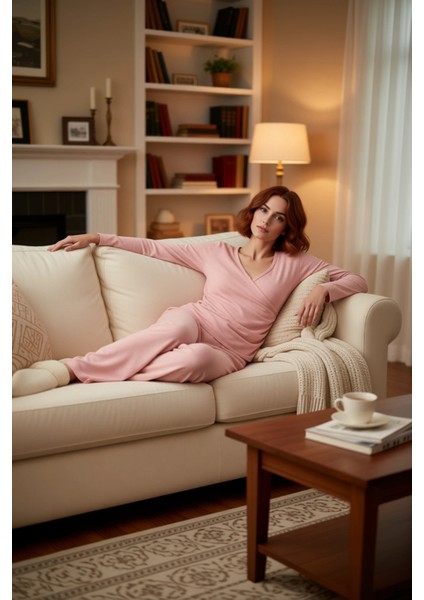 Kadın Kruvaze Büzgülü Yumuşak Kışlık Örme Pijama Takımı Fonksiyonel Dayanıklı Kaliteli Şık