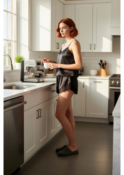 Kadin Kirmizi Dantel Detayli Saten Pijama Takımı Fonksiyonel Dayanıklı Kaliteli Konforlu Şık fiyatları