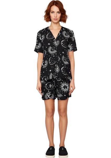 Kadın Galaksi Baskılı Viskon Pijama Takımı Gömlek ve Şort Fonksiyonel Dayanıklı Kaliteli Şık fiyatları