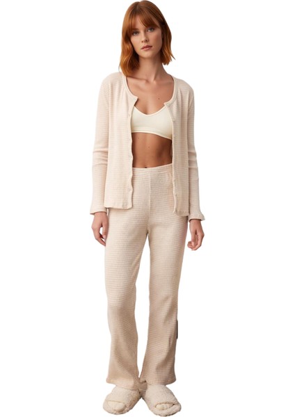 Kadın Çizgili V Yaka Hırkalı Pijama Takımı Fonksiyonel Dayanıklı Kaliteli Konforlu Estetik fırsatları