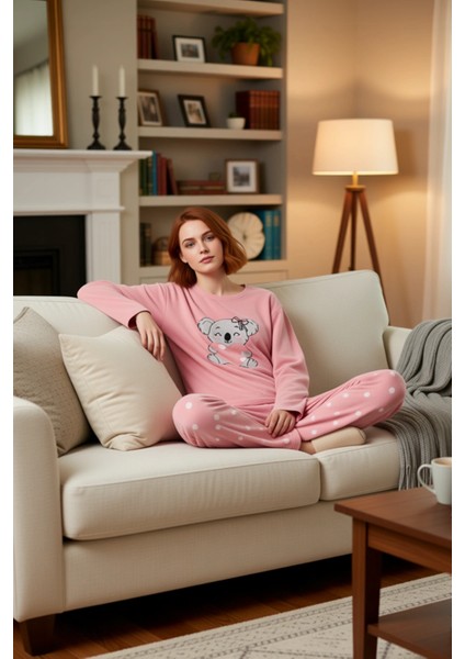 Kız Çocuk Puantiyeli Polar Pijama Takımı Sevimli Koala Baskılı Fonksiyonel Dayanıklı Rahat