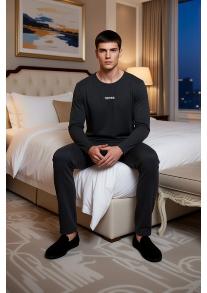 Erkek Antrasit Bisiklet Yaka Baskılı Uzun Kollu Pijama Takımı Fonksiyonel Dayanıklı Modern modelleri