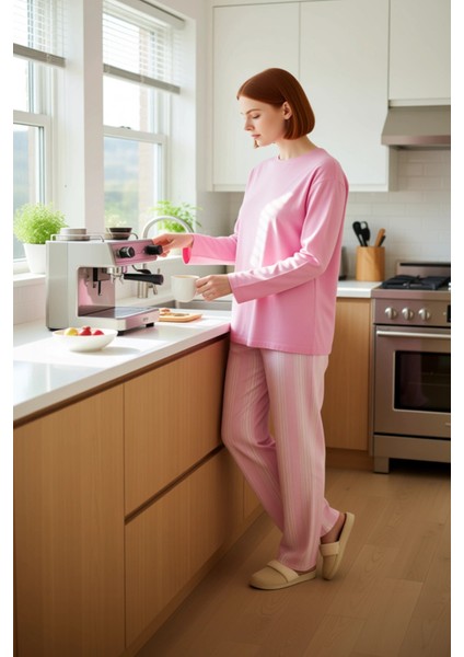 Kadın Çizgili Pamuklu Pijama Takımı Fonksiyonel Dayanıklı Kaliteli Konforlu Estetik Modern fiyatları