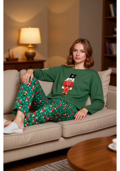 Kadın Yılbaşı Temalı Bisiklet Yaka Düşük Kol Pijama Takımı Fonksiyonel Dayanıklı Kaliteli Şık