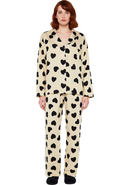 Kadın Kalp Desenli Gömlek Yaka Pijama Takımı Fonksiyonel Dayanıklı Kaliteli Konforlu Rahat fırsatları