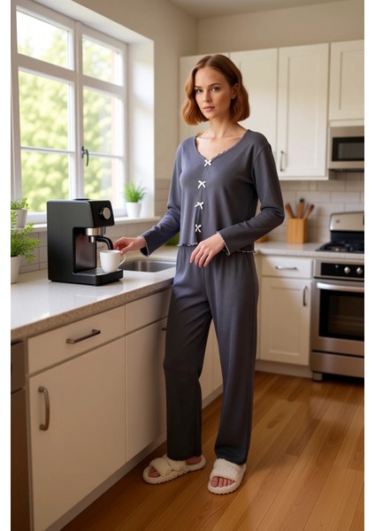 Kadın Antrasit V Yaka Dantel Fiyonk Detaylı Fitilli Örme Pijama Takımı Fonksiyonel Estetik fiyatları