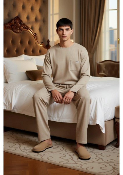 Erkek Doku Detaylı Bisiklet Yaka Sweatshirt ve Boru Paça Pantolon Takımı Fonksiyonel Rahat modelleri