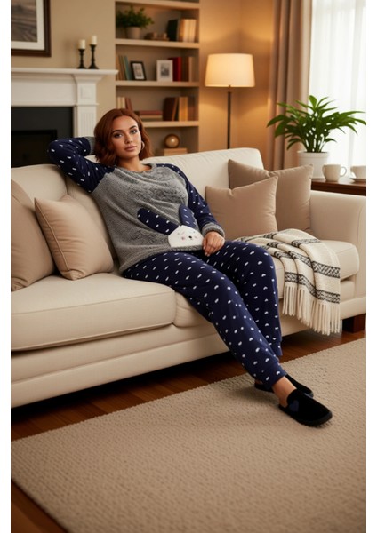 Kadın Sevimli Tavşan Detaylı Polar Pijama Takımı Fonksiyonel Dayanıklı Kaliteli Konforlu Şık