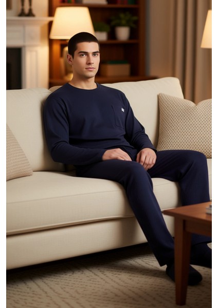 Erkek Doku Detaylı Bisiklet Yaka Sweatshirt ve Boru Paça Pantolon Takımı Fonksiyonel Rahat