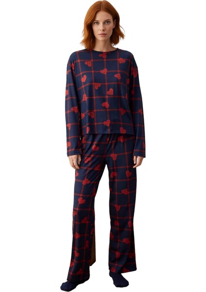 Kadin Kalp Desenli Ev Giyim Takımı Fonksiyonel Dayanıklı Kaliteli Konforlu Estetik Premium fırsatları