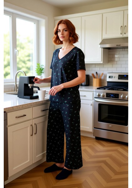 Kadın Mint Çiçekli V Yaka Kısa Kollu Pijama Takımı Fonksiyonel Dayanıklı Kaliteli Konforlu fiyatları