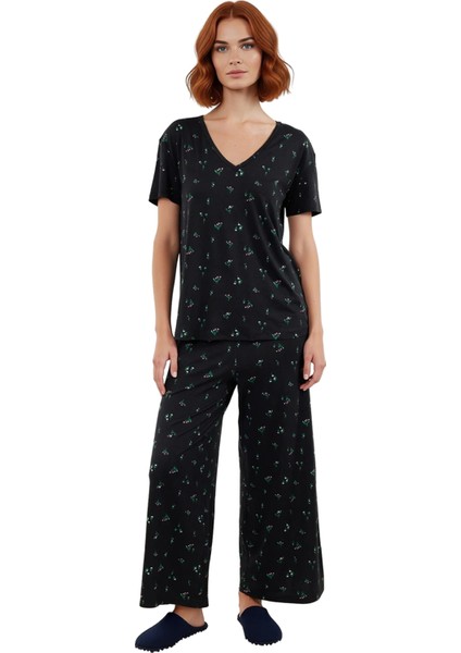 Kadın Mint Çiçekli V Yaka Kısa Kollu Pijama Takımı Fonksiyonel Dayanıklı Kaliteli Konforlu fırsatları