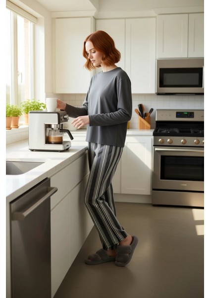 Kadın Antrasit Çizgili Pamuklu Pijama Takımı Fonksiyonel Dayanıklı Kaliteli Konforlu Rahat fiyatları