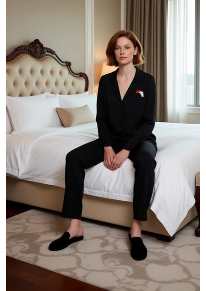 Kadın Kalpli Baskılı Gömlek ve Pantolon Pijama Takımı Fonksiyonel Dayanıklı Kaliteli Rahat modelleri