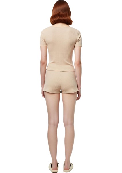 Kadın Fitilli V Yaka Şortlu Pijama Takımı Fonksiyonel Dayanıklı Kaliteli Konforlu Estetik Şık modelleri