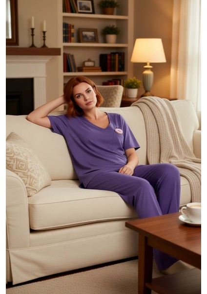 Kadın Lila Baskılı Cep Detaylı V Yaka Kısa Kollu Pijama Takımı Fonksiyonel Dayanıklı Rahat