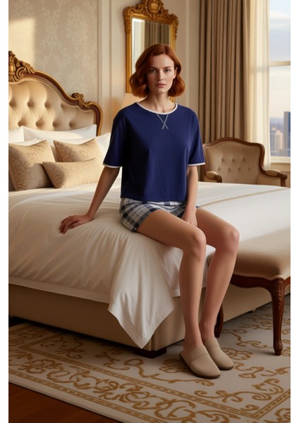 Kadın Ekose Şortlu Pijama Takımı Bisiklet Yaka Fonksiyonel Dayanıklı Kaliteli Konforlu Şık