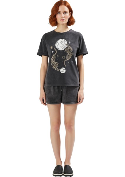 Kadın Antrasit Galaksi Kaplan Baskılı Bisiklet Yaka Şortlu Pijama Takımı Fonksiyonel Rahat fiyatları