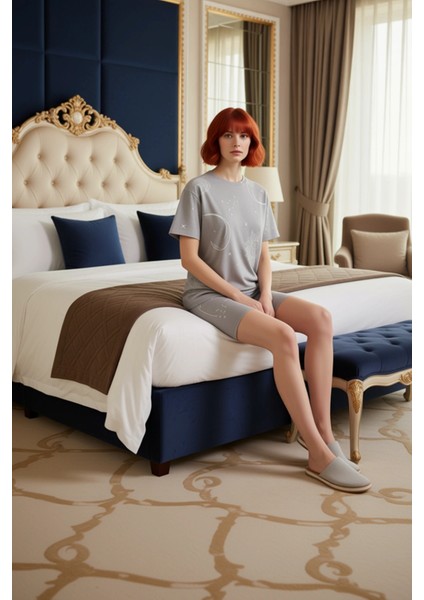 Kadın Ev Giyim Takımı Uzay Desenli Kısa Kollu Tişört Şort Konforlu Fonksiyonel Dayanıklı Şık fiyatları