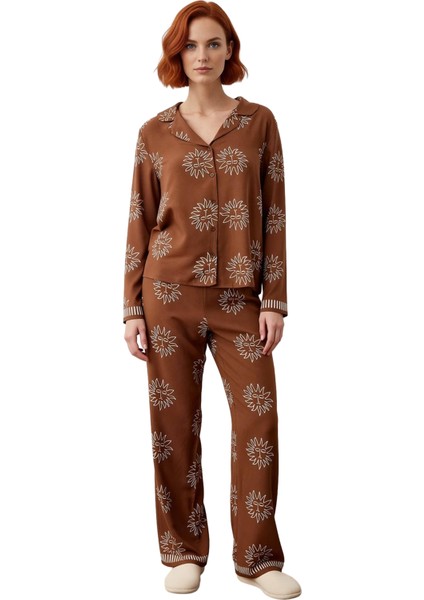 Kadın Galaksi Baskılı Gömlek ve Pantolon Pijama Takımı Fonksiyonel Dayanıklı Kaliteli Spor fırsatları