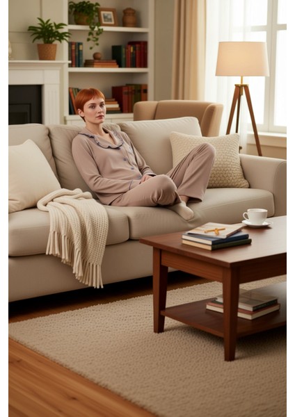 Kadın Fırfırlı Nakışlı Örme Pijama Takımı Fonksiyonel Dayanıklı Kaliteli Konforlu Estetik Şık