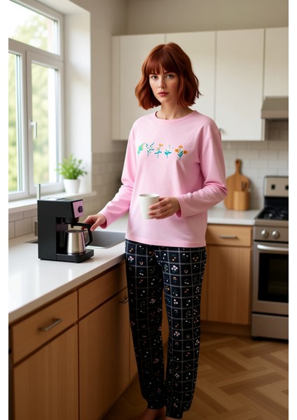 Kadin Kurdele Desenli Kirmizi Puantiyeli Pijama Takımı Fonksiyonel Dayanıklı Kaliteli Spor fiyatları