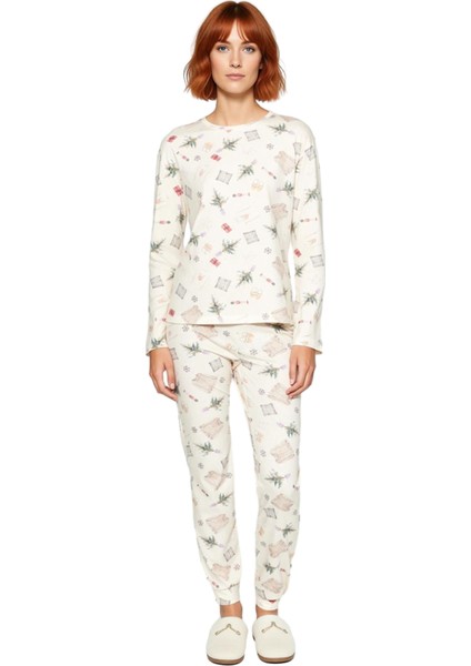 Kadın Yılbaşı Temalı Pamuklu Pijama Takımı Fonksiyonel Dayanıklı Kaliteli Konforlu Estetik fırsatları