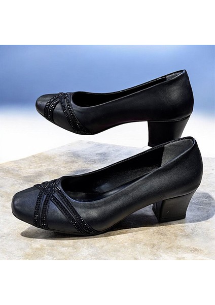 Taş Detaylı Küt Burun 5 cm Anne Model Bayan Topuklu Ayakkabı fiyatları